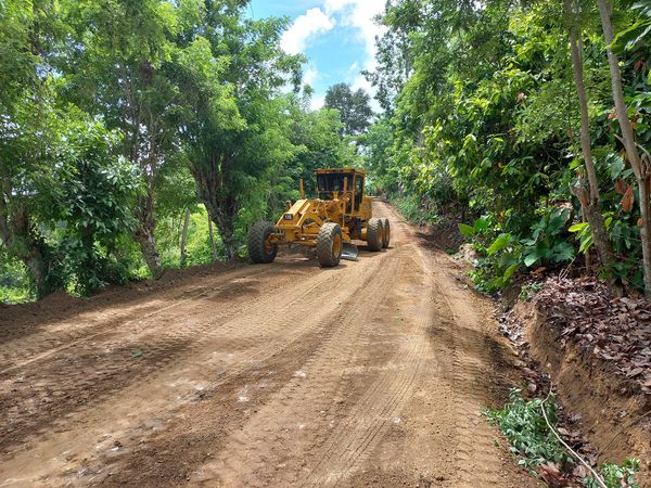 Reparación Caminos Vecinales, una prioridad en el Ayuntamiento del municipio de Guananico