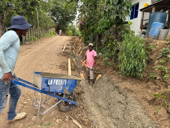 CONSTRUCCION DE CANALETAS